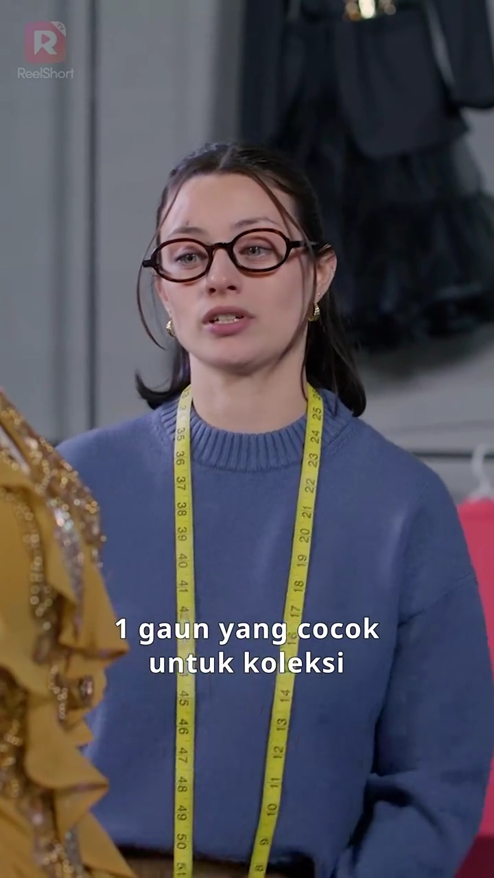 Kamu yang Pecat Seorang Bintang Busanafoto