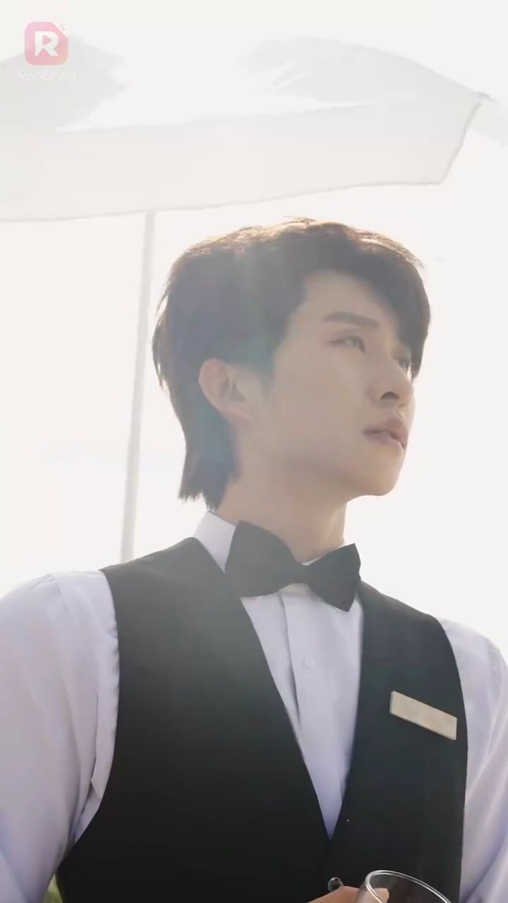 Aku Nikah dengan Suami Pelayanfoto