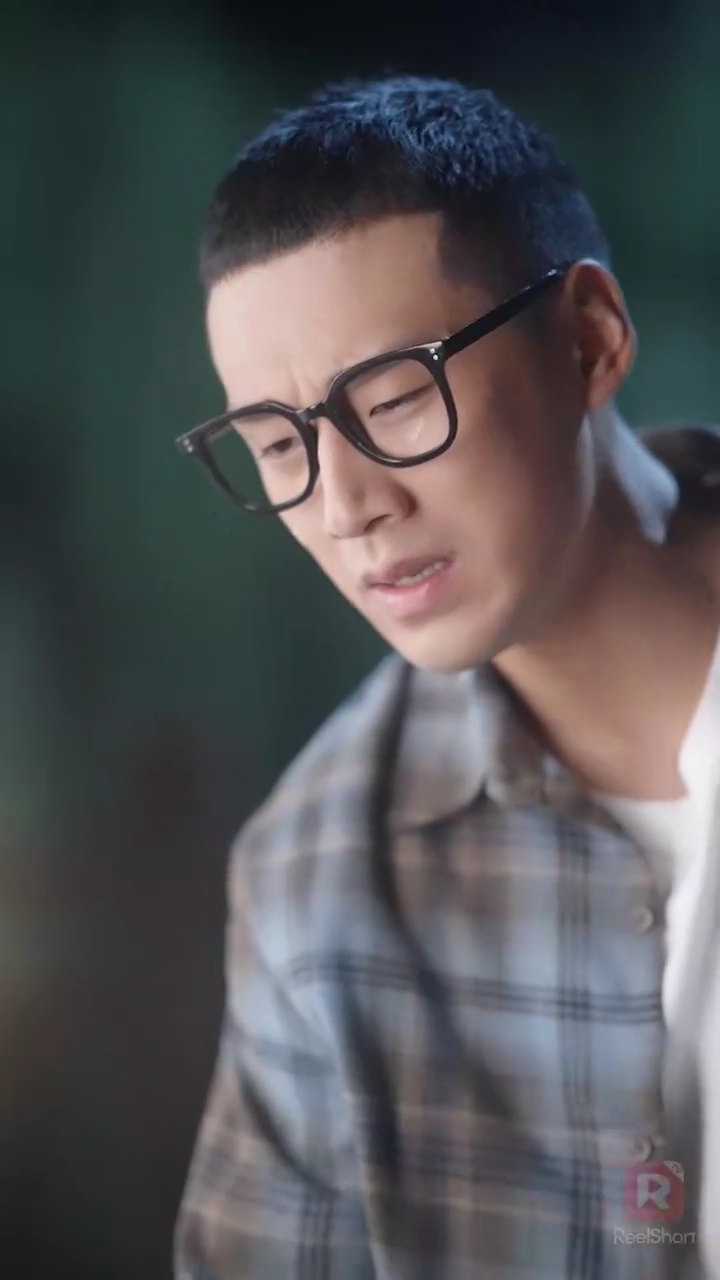 Cinta Tak Terucap, Mawar Tak Mekarfoto