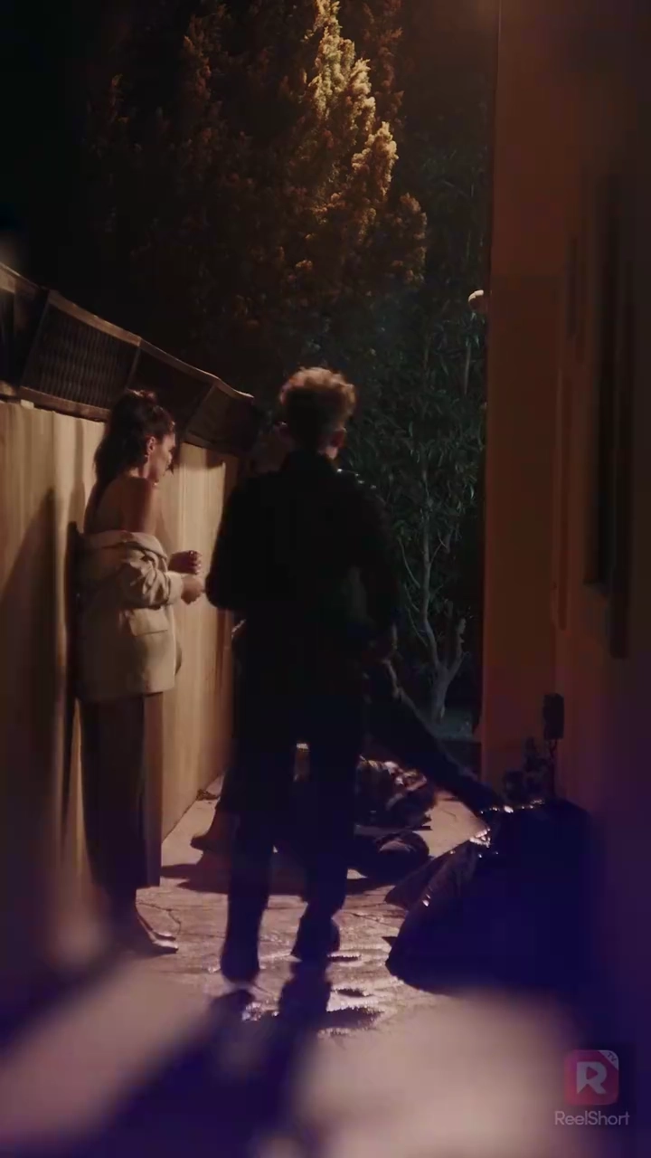 Bu, Aku Temukan Kencan Untukmufoto