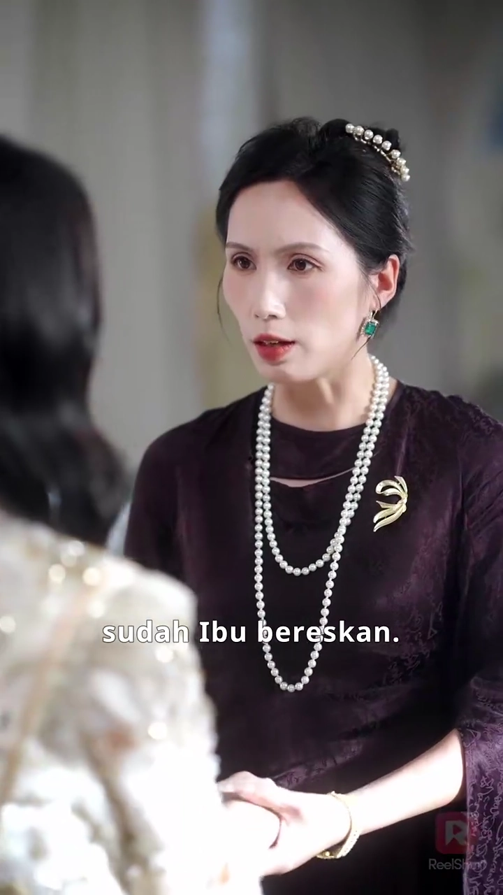 Istri Galak & Pengawal Jahilfoto