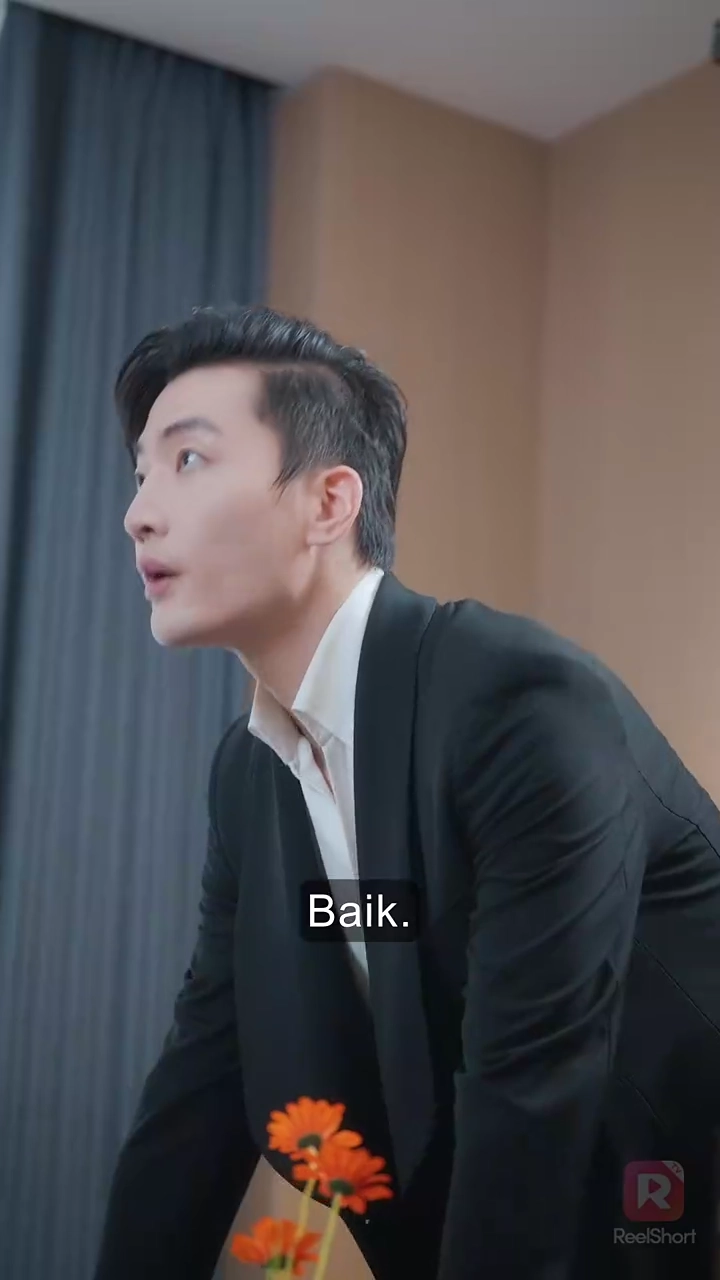 Dimanjakan oleh Teman Miliarder Mantan Suamifoto