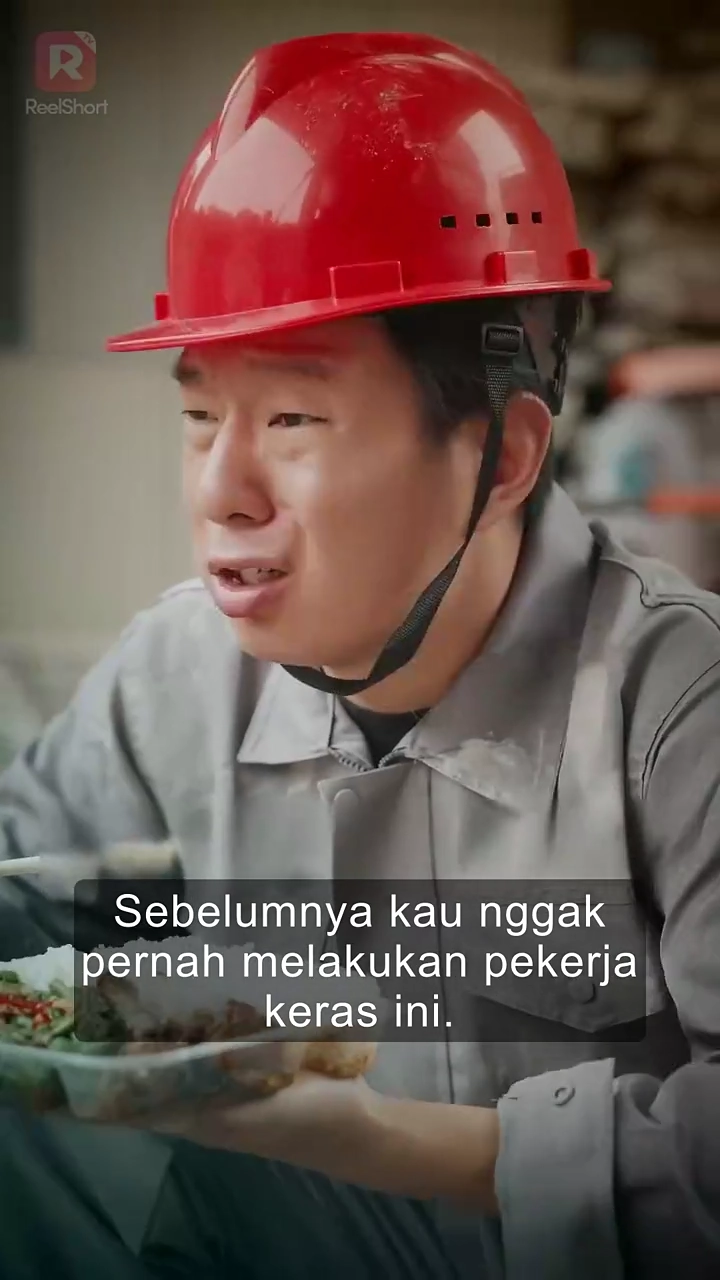 Istriku yang Pandai Menyamarfoto