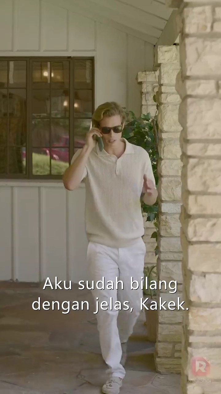 Duduklah, Aku Adalah Istrimufoto