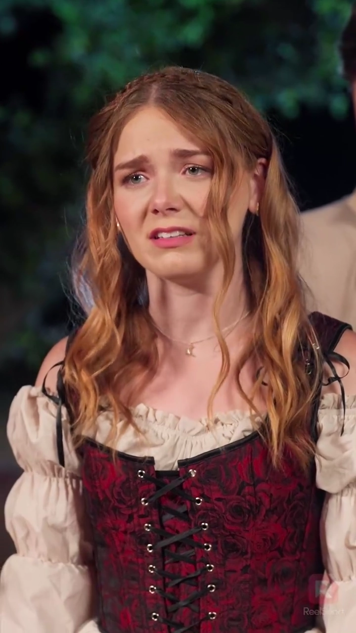 (พากย์) ราชินีผู้กำเนิดใหม่จากเถ้าธุลีรูปภาพ