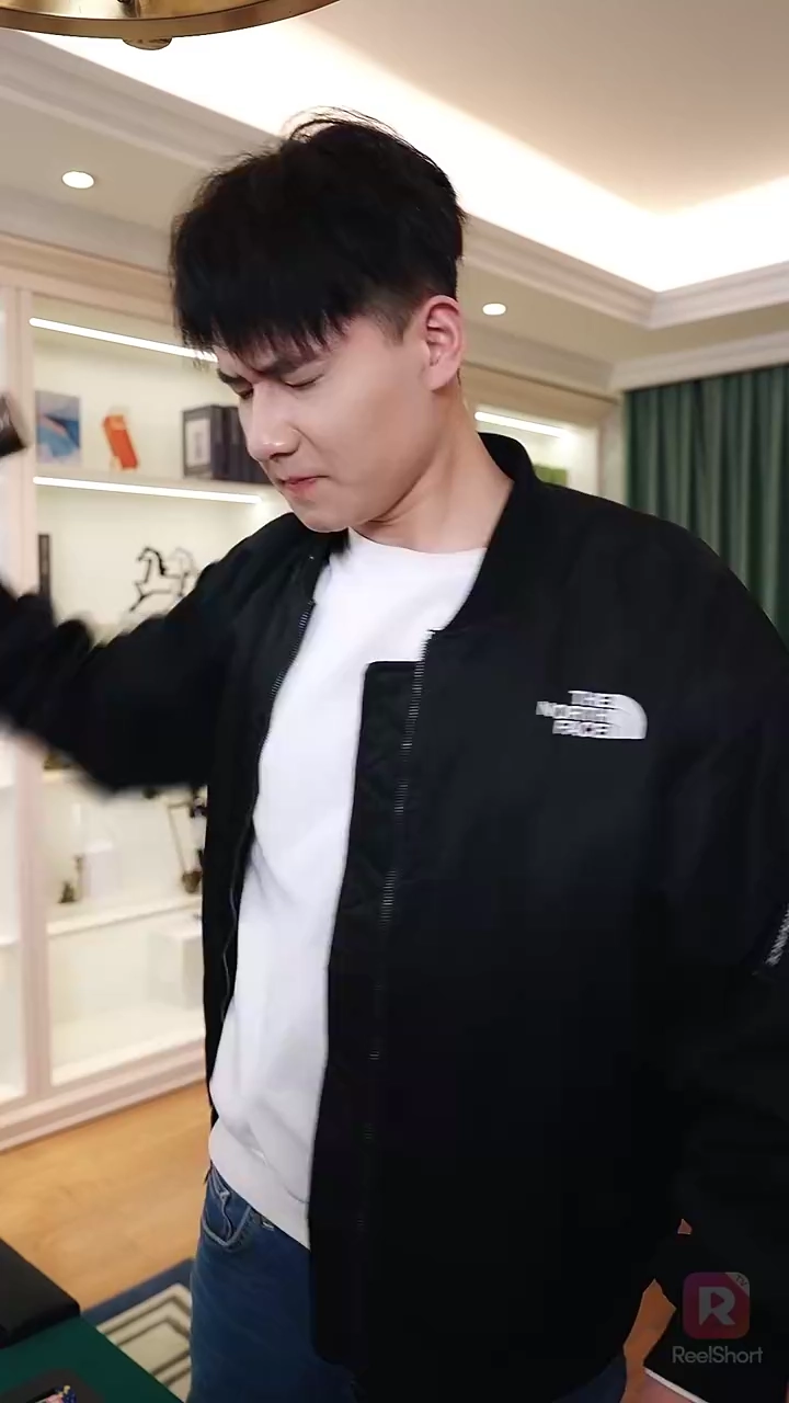 ราชาอย่างฉัน แค่ไม่อยากเผยตัวตนก็เท่านั้นรูปภาพ