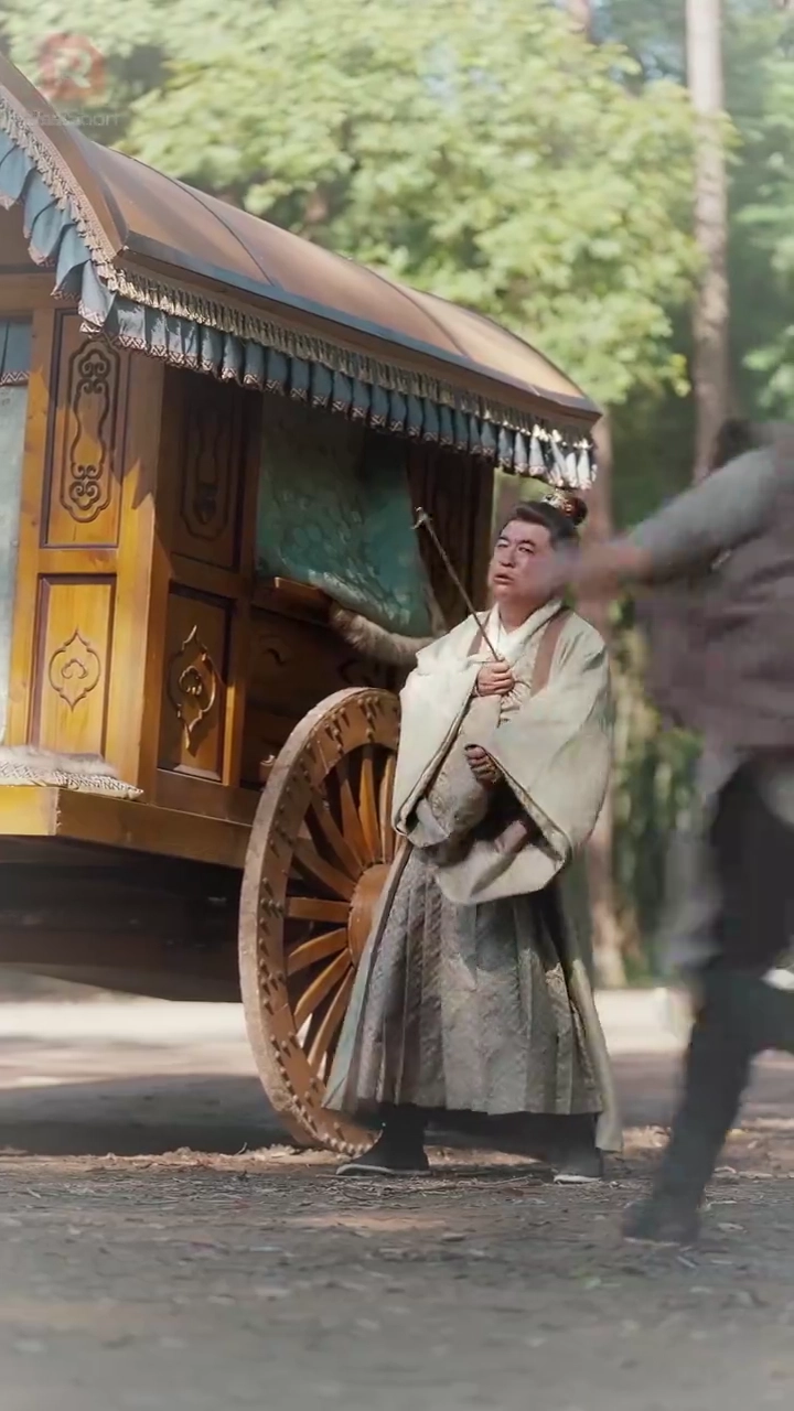 เพลิงแค้นสีชาด: บ่วงรักจักรพรรดิรูปภาพ