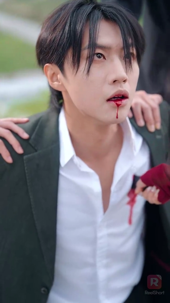 หลังทรยศ เธอกลับมาคุกเข่ารูปภาพ