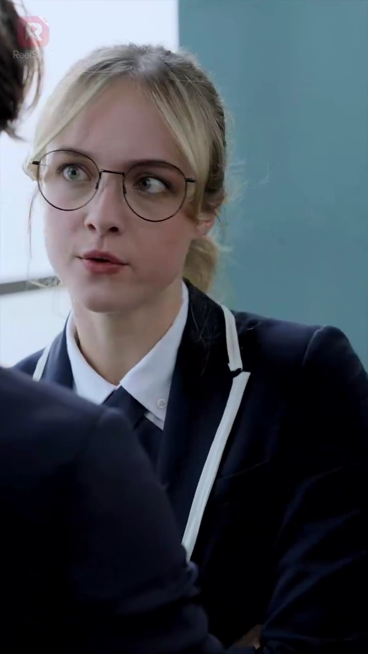 แม่บ้านจำเป็นของคู่ปรับหัวใจรูปภาพ