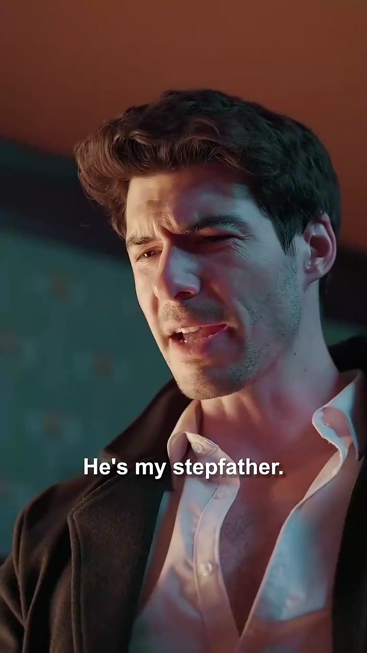 Forbidden Desire：My Mated StripperPhoto