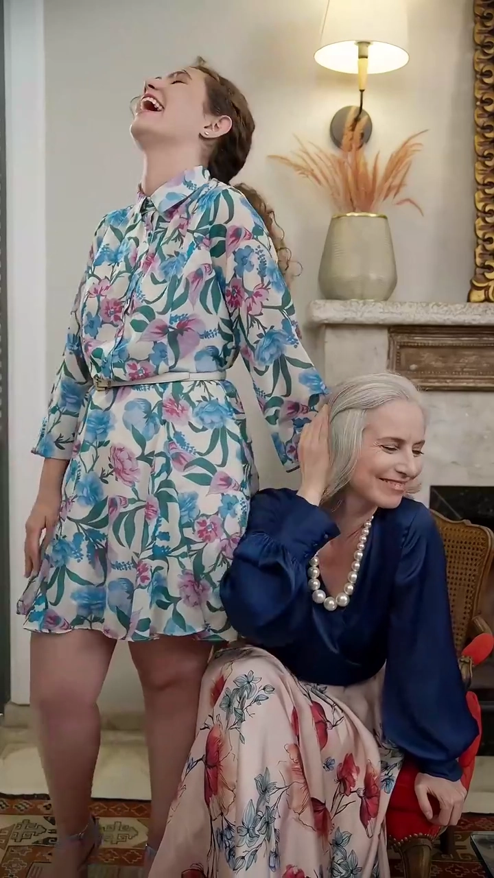 Married to the Mysterious CEOPhoto