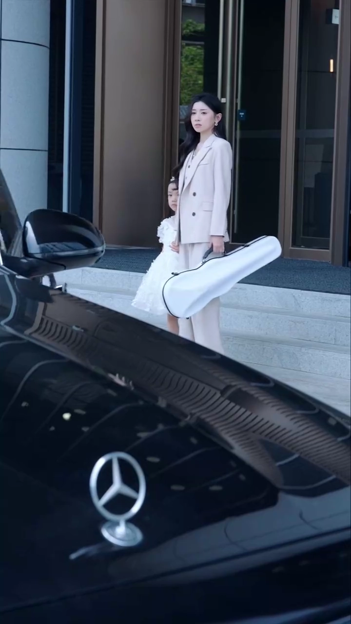 娘のために！復讐する女社長！写真