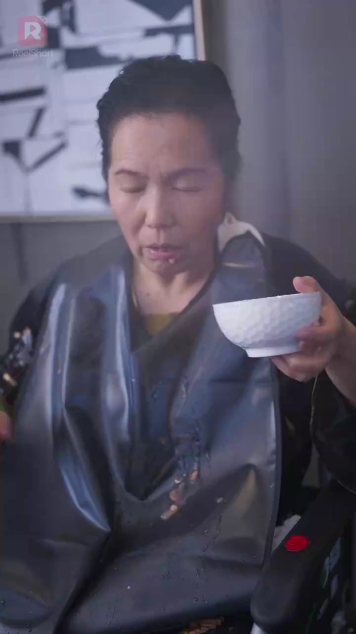 家政婦の噓写真