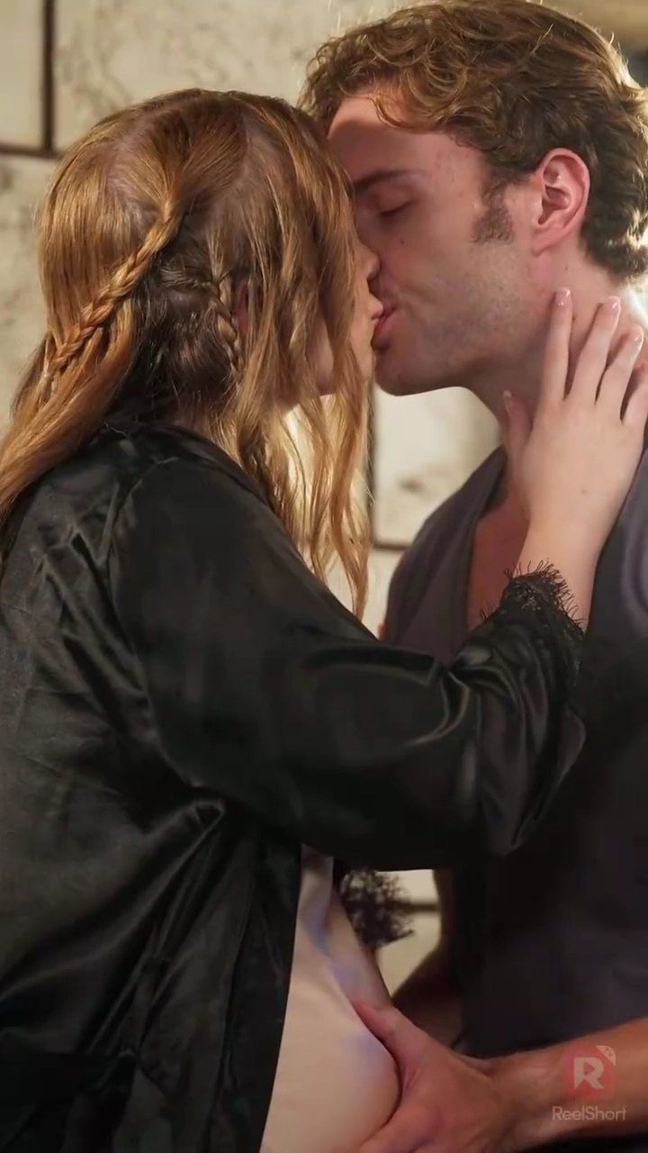 裏切られたアルファ女王、甦る写真