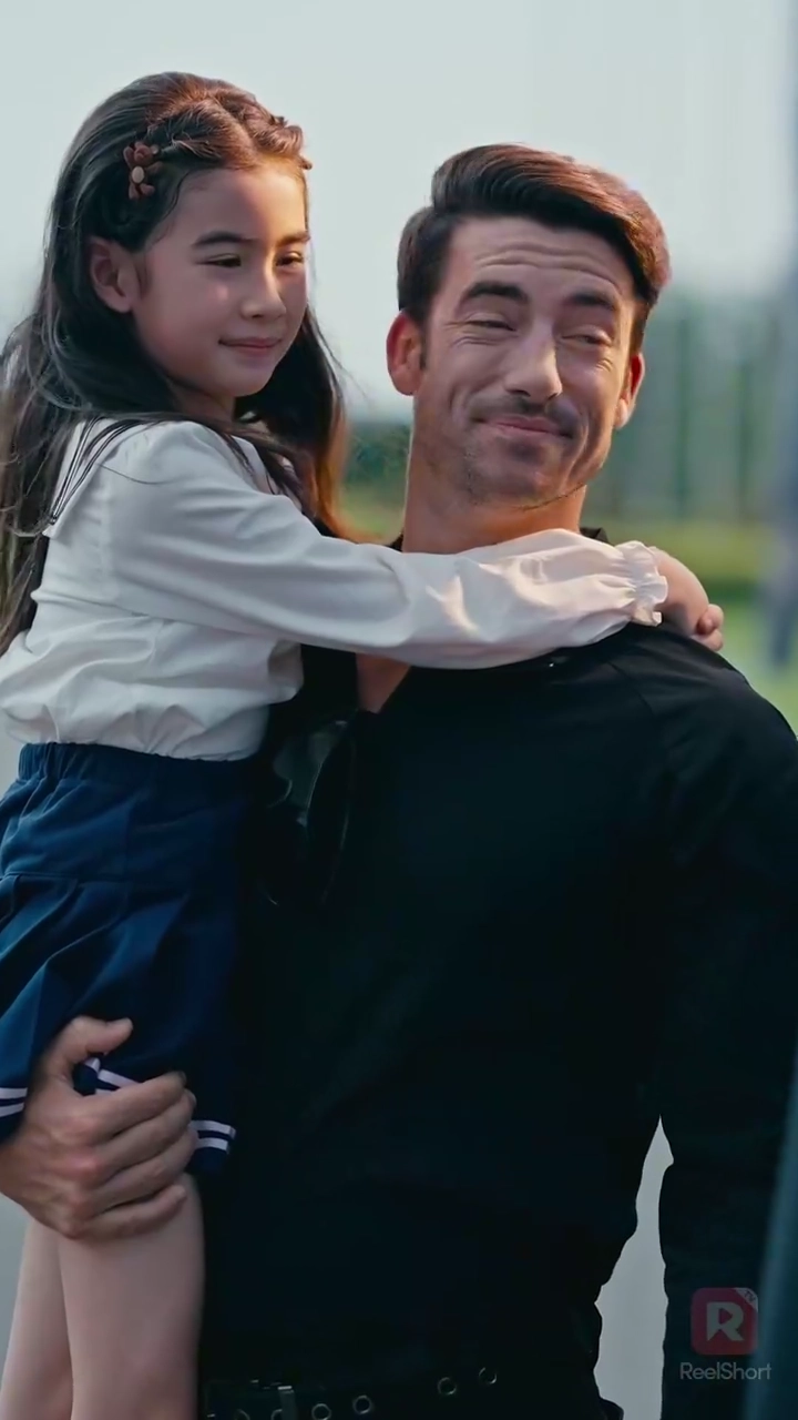 愛娘とセレブ妻、そして硝煙の香り写真