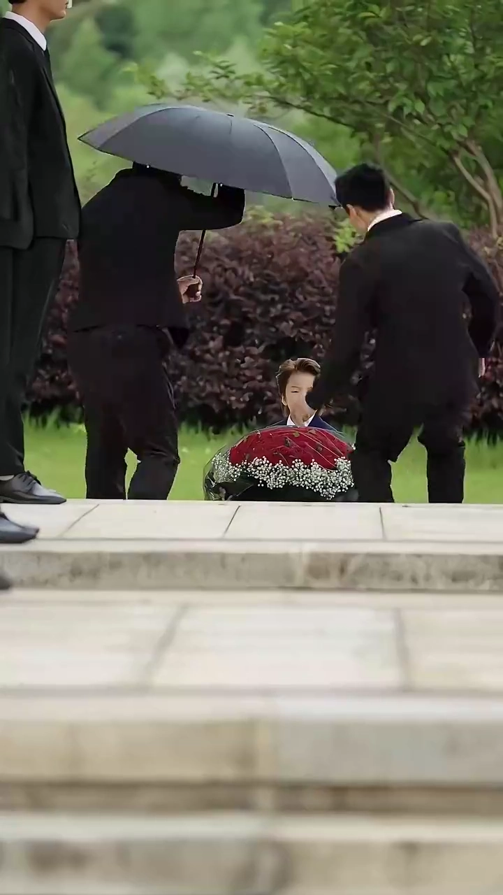 深い闇の愛しき敵写真