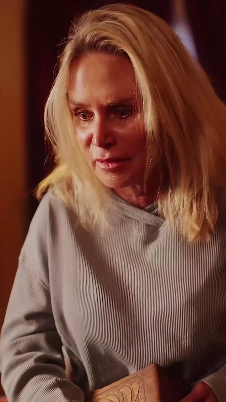 I Conned a Billionaire to be My HusbandPhoto