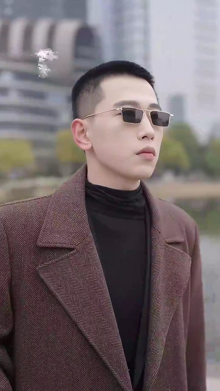 Divorce Pending, Love LoadingPhoto