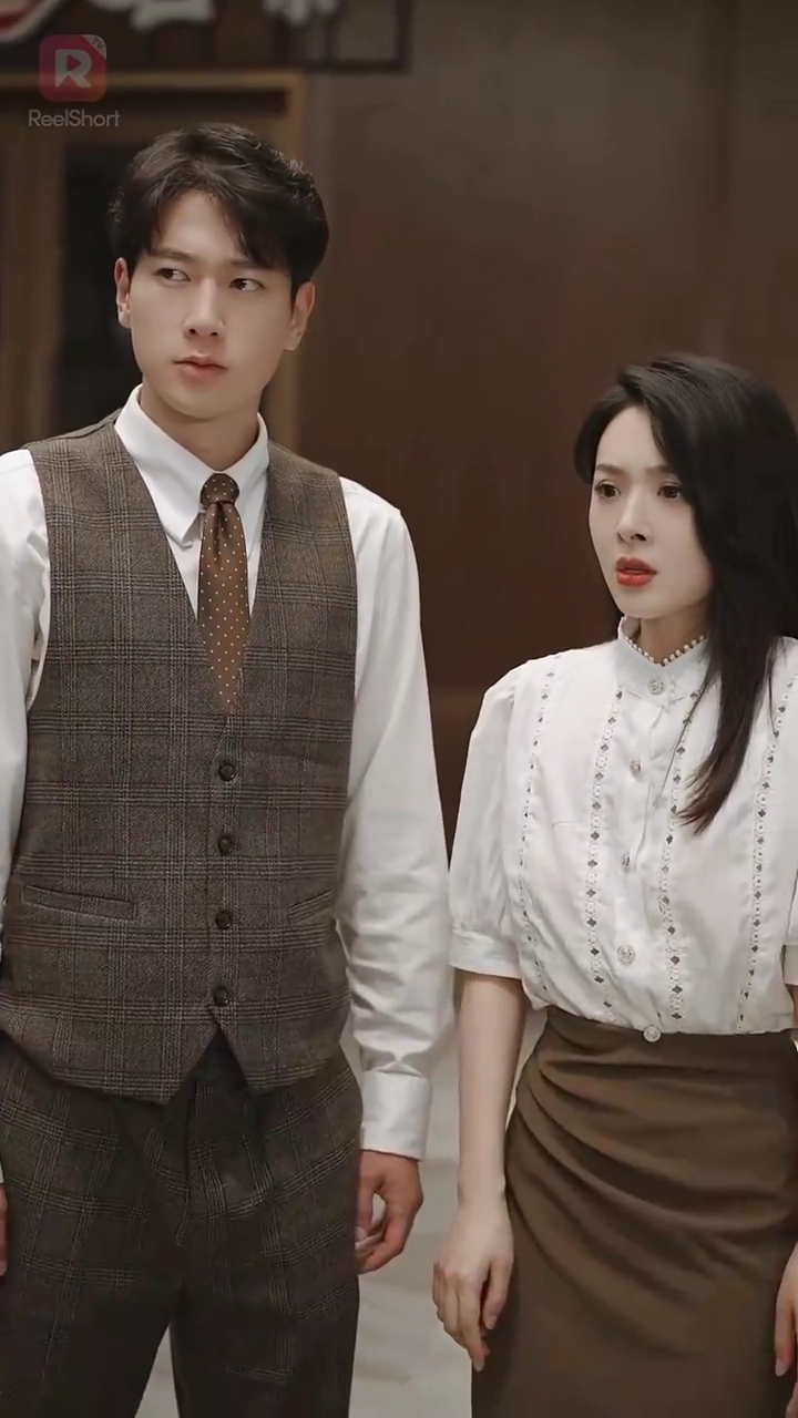 離婚後元彼のボスと結婚写真