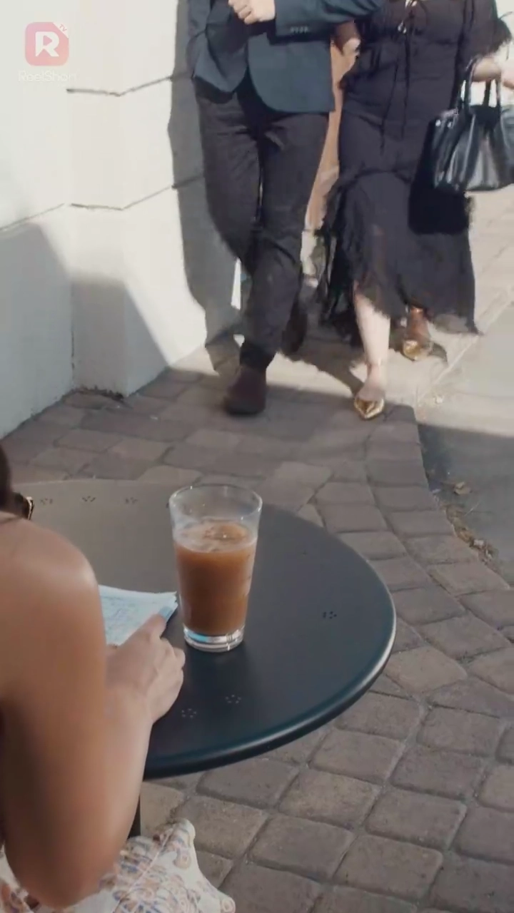 ベタ惚れの婚約者、実は億万長者写真