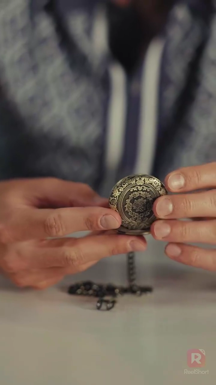 禁断の愛と偽りの絆写真