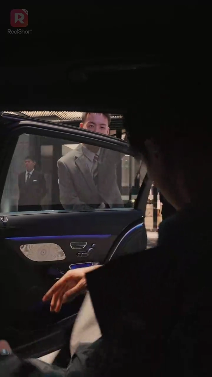 十年越しの片想い、偽装結婚から始まる写真