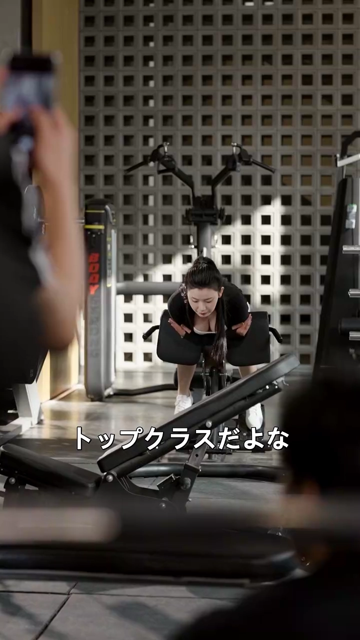 セクシートレーナー写真