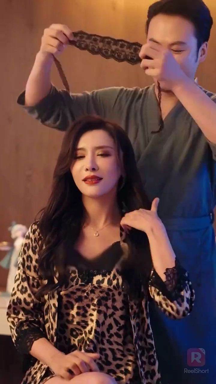 秘書が、社長の精子ドナーになった！写真