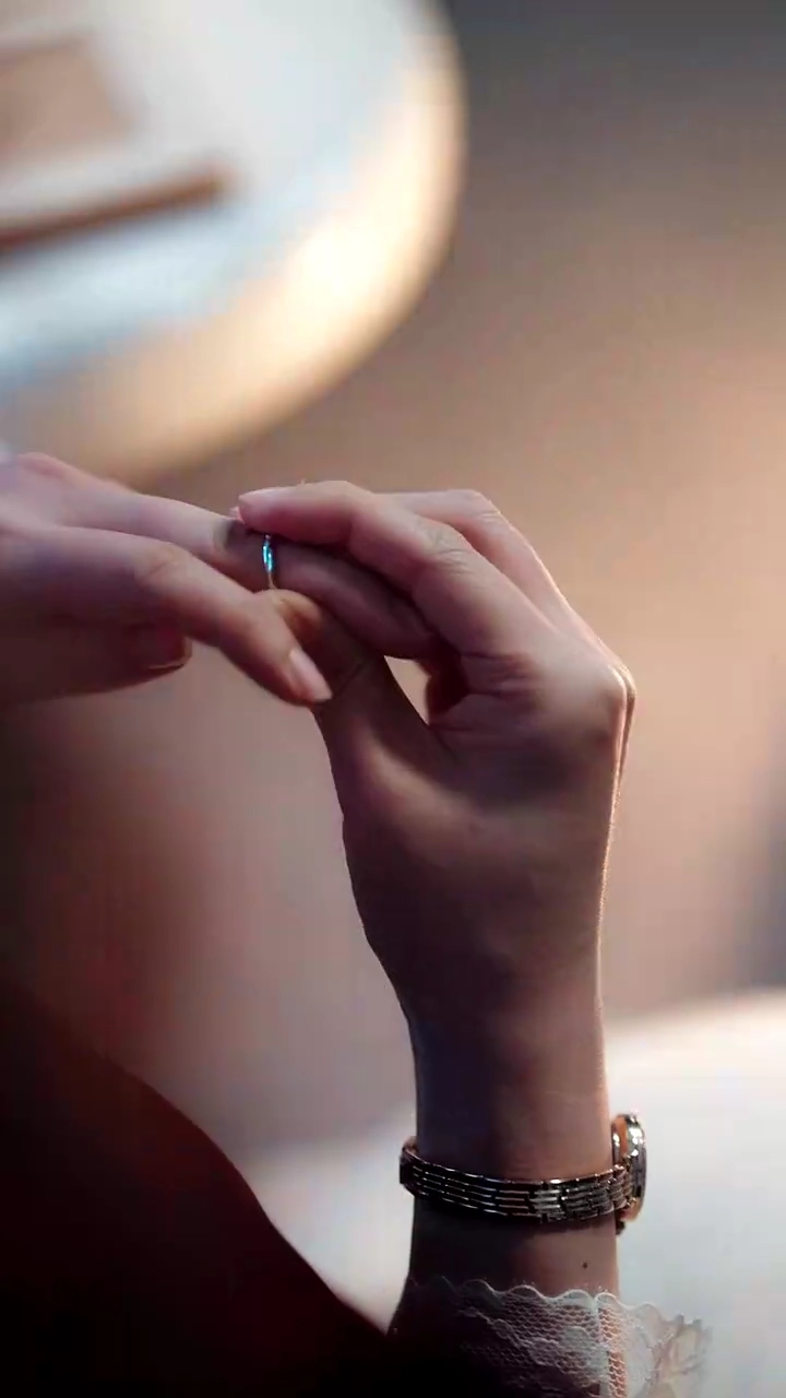 彼氏の結婚相手は私じゃない写真