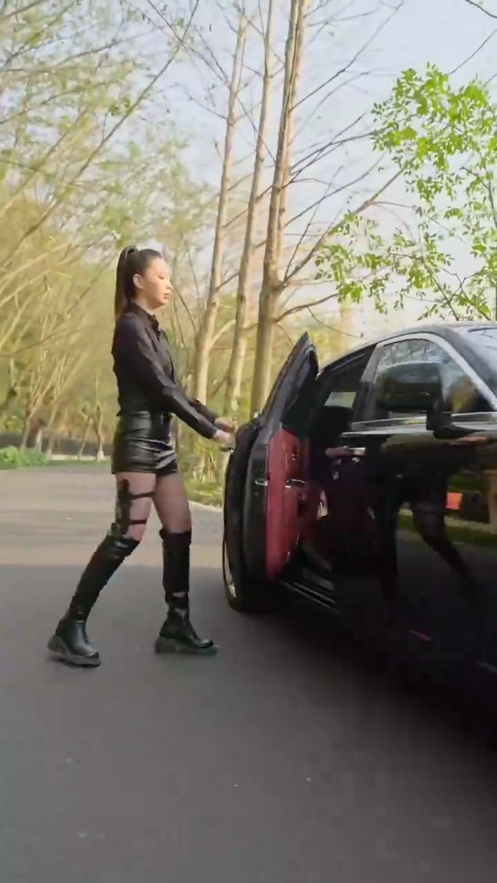 生まれ変わった私はエンターテイメント業界の女王です写真