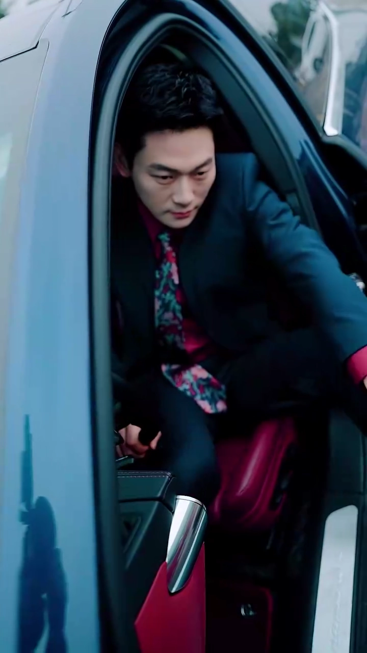 栄光の帰還：龍年の幸運写真