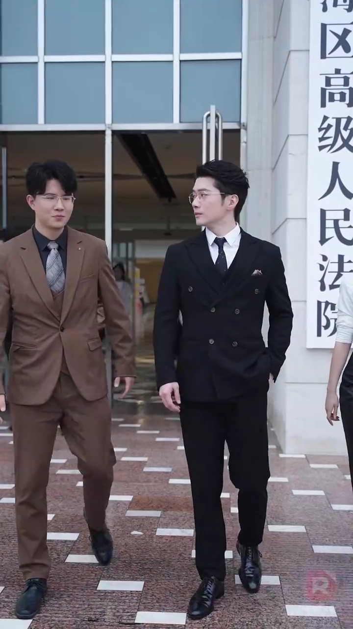 復縁はお断り 交渉専門、恋愛抜きで写真