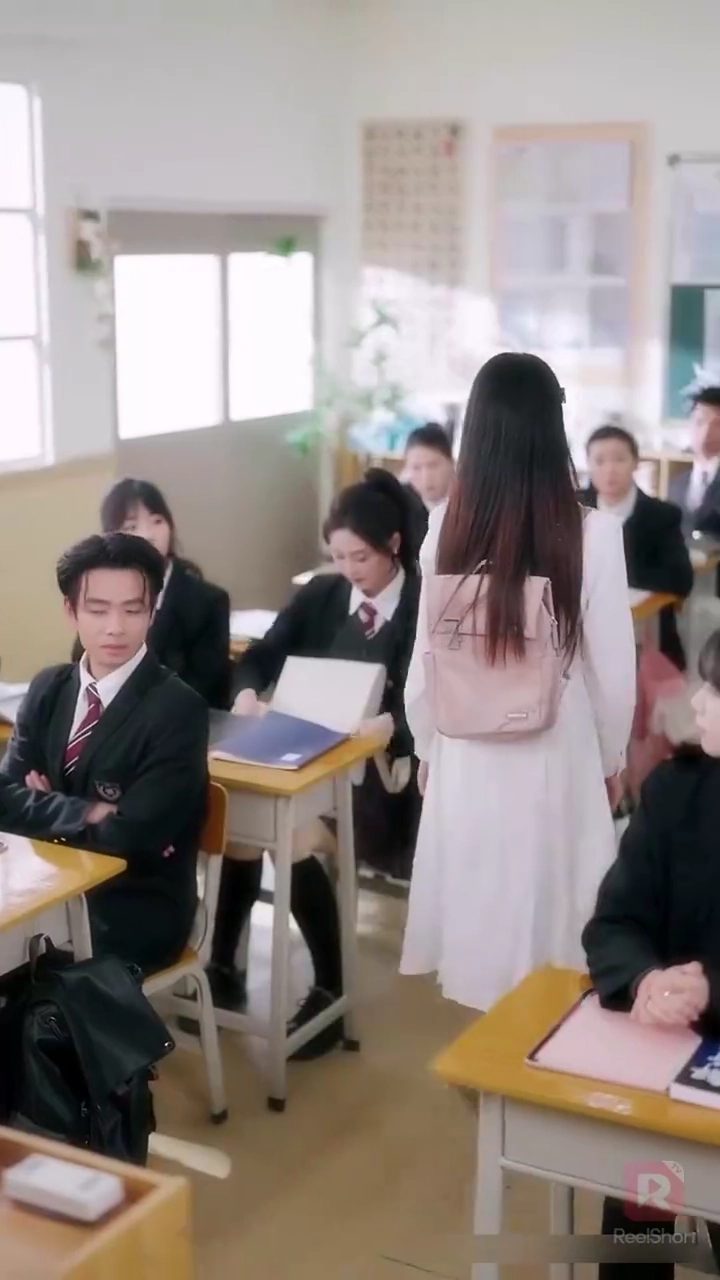 貴族学園の異端児 ～庶民の私が頂点を奪う～写真