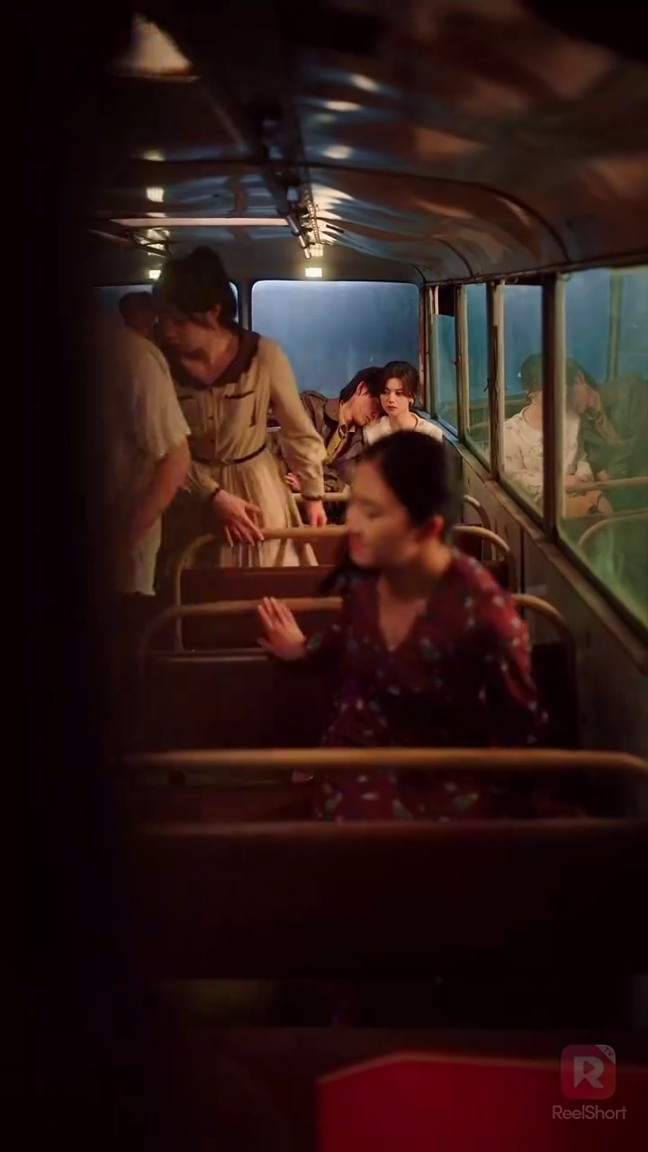 氷のCEOと甘い犬系男子～彼が私だけに見せる素顔～写真