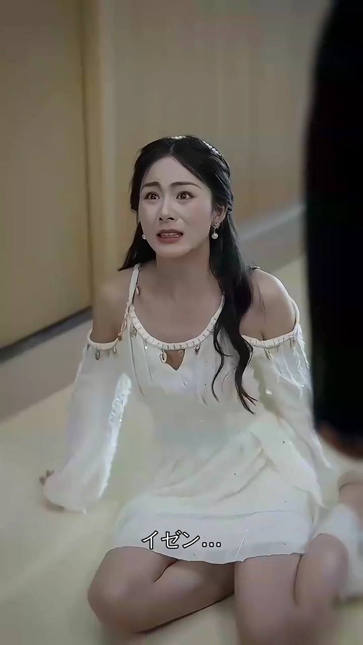 偽りの仮面と片腕の令嬢写真