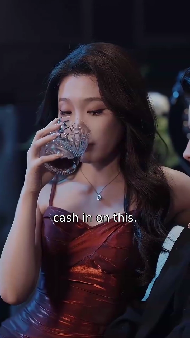 Her Trap, His DownfallPhoto