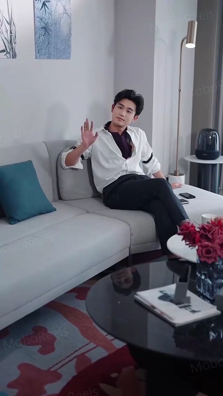 見せ付けにハマるCEO写真