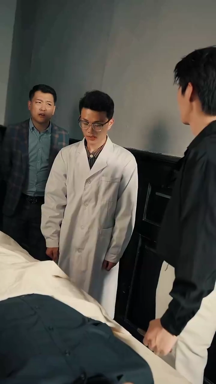 L'Unique Séducteur en UniformePhoto