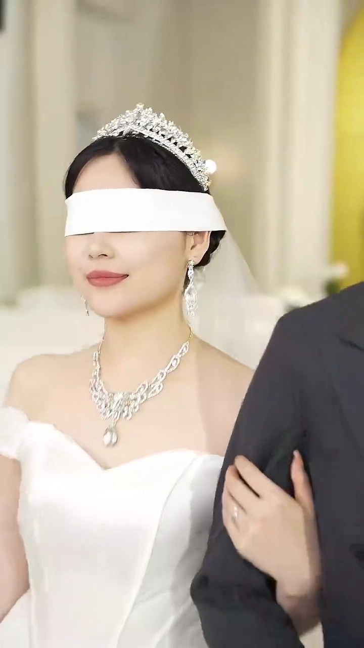 The CEO's Pitiful WifePhoto