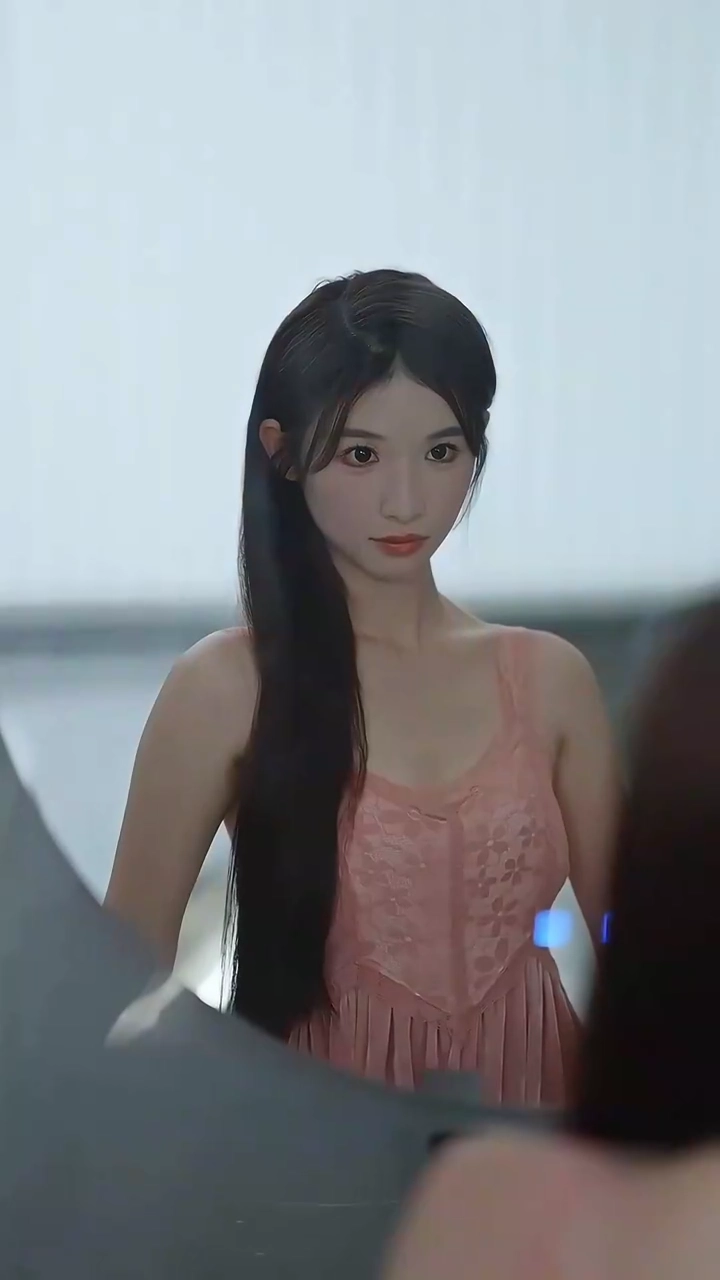 A Scheme To Love HerPhoto