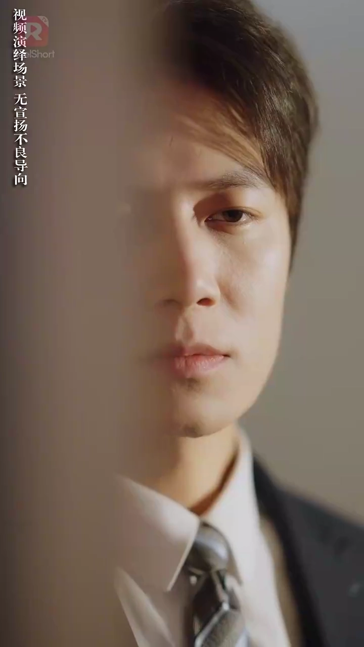 O Retorno Vingativo da Bela FeiaFoto