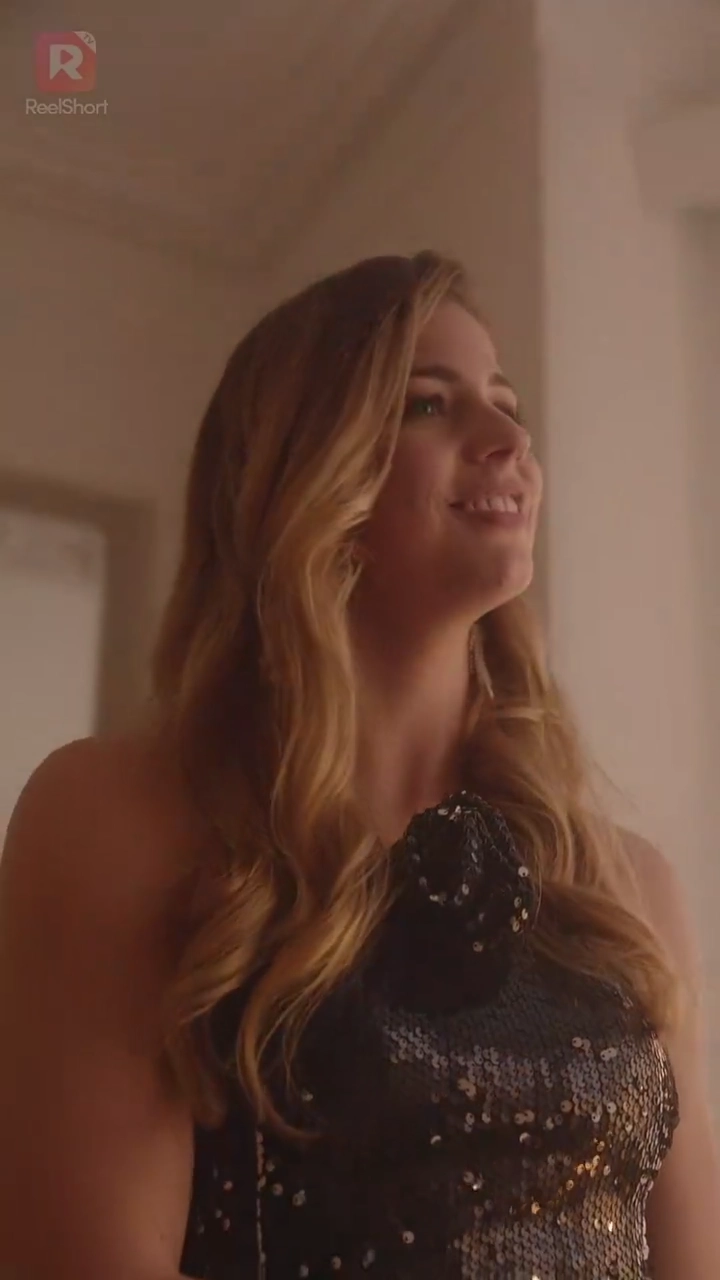 O Bombeiro Bilionário e Sua Doce EsposaFoto