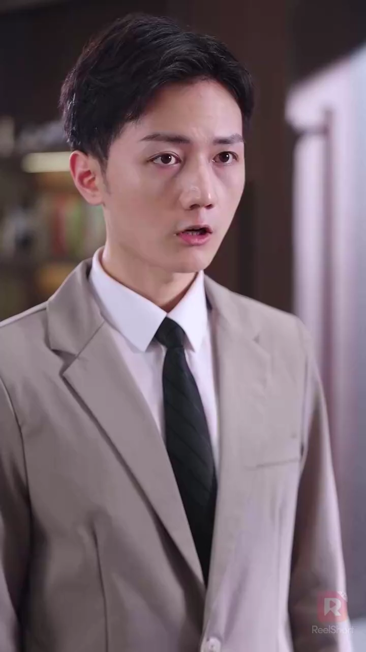 Minha Melhor Amiga Quer o CEO da Minha Aventura de Uma NoiteFoto