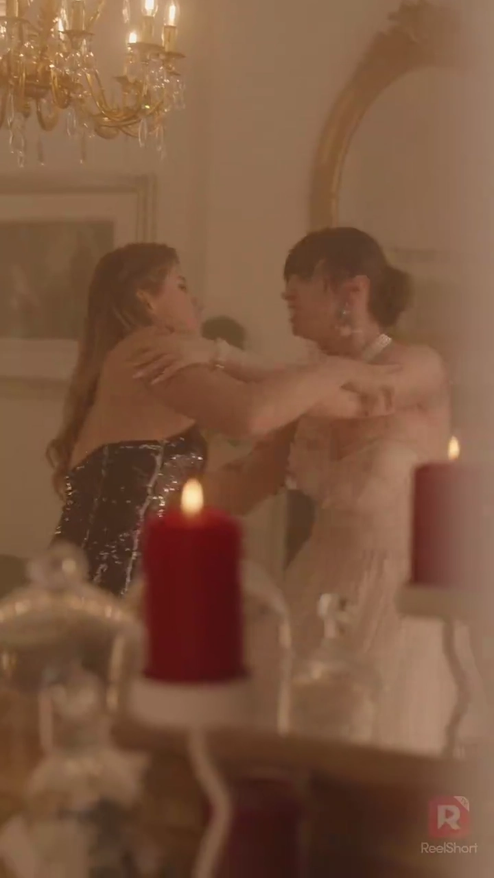 O Bombeiro Bilionário e Sua Doce EsposaFoto