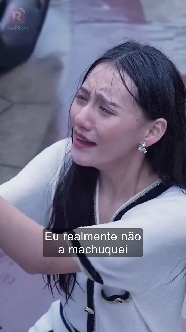 O CEO Astuto e Sua Esposa IrresistívelFoto