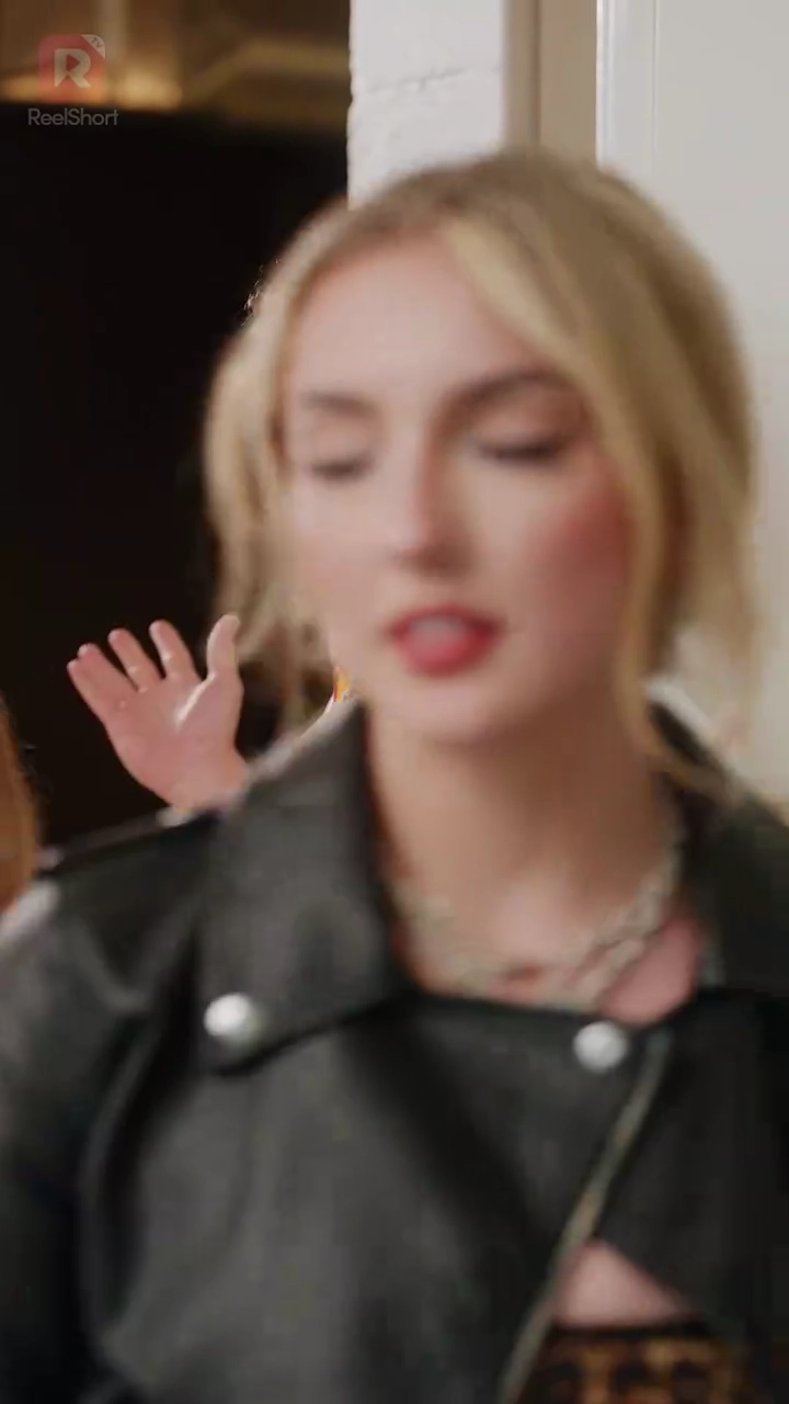 Под властью босса моего отцафото