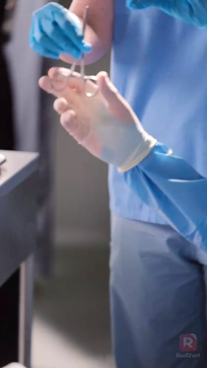 คุณไล่ศัลยแพทย์อัจฉริยะออก!รูปภาพ