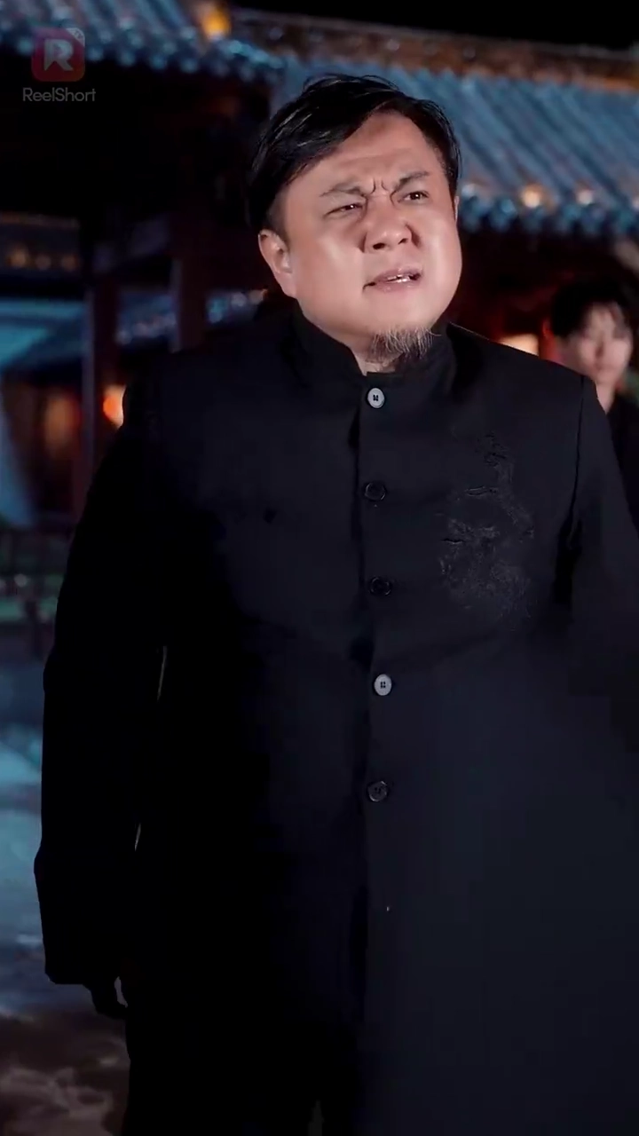 ตัวแม่คืนบัลลังก์รูปภาพ