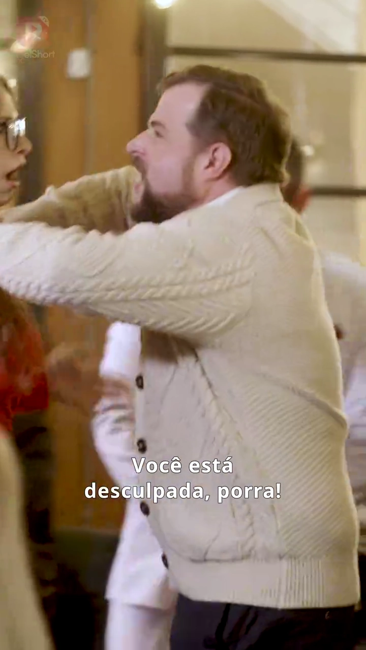 O Chefe da Máfia Domina o InstitutoFoto