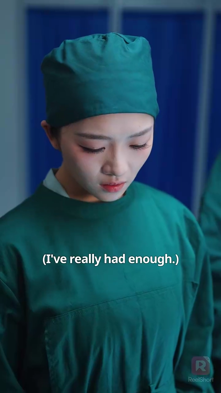 In Love with My Ex's UncleFoto